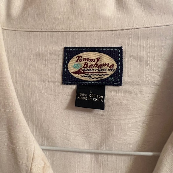 Men’s large Tommy Bahama button down shirt like new - Picture 2 of 4